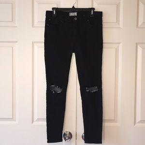 Free People Distressed Black Skinny Jeans Size 29